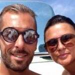 Laura Carosella non ce l'ha fatta. La donna di 46 anni, moglie dell'ex portiere del Palermo Francesco Benussi, è morta all'ospedale di Mestre dove era stata ricoverata in condizioni critiche dopo un grave incidente stradale avvenuto giovedì 9 aprile a Mirano, in provincia di Venezia.