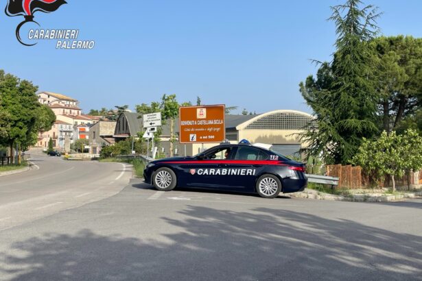 Volevano passare inosservati in una strada di campagna, ma il fango li ha traditi. I Carabinieri della Compagnia di Petralia Sottana hanno denunciato due uomini di Palermo nel corso di un controllo del territorio eseguito in Contrada Avanella, nel Comune di Castellana Sicula, durante i servizi straordinari disposti per le festività pasquali.