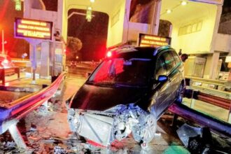 Nessun ferito grave nella prima mattinata di oggi sull'autostrada Messina-Palermo. Poco dopo le 5, un'auto si è schiantata contro il guardrail nei pressi del casello di Villafranca, in un impatto che avrebbe potuto avere esiti ben più drammatici.