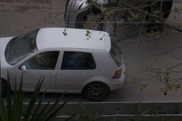 Nel pomeriggio di oggi, un incidente stradale si è verificato lungo corso Baldassare Scaduto, che collega il centro urbano di Bagheria con il borgo marinaro di Aspra. Per cause ancora in fase di accertamento da parte delle autorità, un’autovettura condotta da un uomo anziano, con a bordo la nipote di 12 anni, si è ribaltata sulla carreggiata.