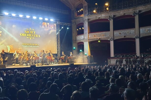 La Palermo solidale è più viva che mai. Lo ha dimostrato la straordinaria partecipazione di pubblico all’evento benefico “Dare del bene fa bene! Cinema in musica, omaggio ad Ennio Morricone”, lunedì 30 marzo al Teatro Politeama.