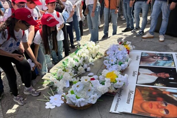 Monreale ha ricordato questa mattina Andrea Miceli, Massimo Pirozzo e Salvo Turdo con una cerimonia che ha unito istituzioni, famiglie e studenti in un clima di commozione e speranza.