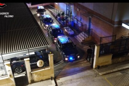 I Carabinieri delle Stazioni locali, supportati dai militari della Sezione Radiomobile, hanno dispiegato un dispositivo di controllo ad ampio raggio nei comuni di Misilmeri e Belmonte Mezzagno. L'operazione, volta ad innalzare i livelli di sicurezza pubblica e a contrastare l'illegalità diffusa, ha portato alla denuncia di 6 persone ritenute responsabili di reati a vario titolo.