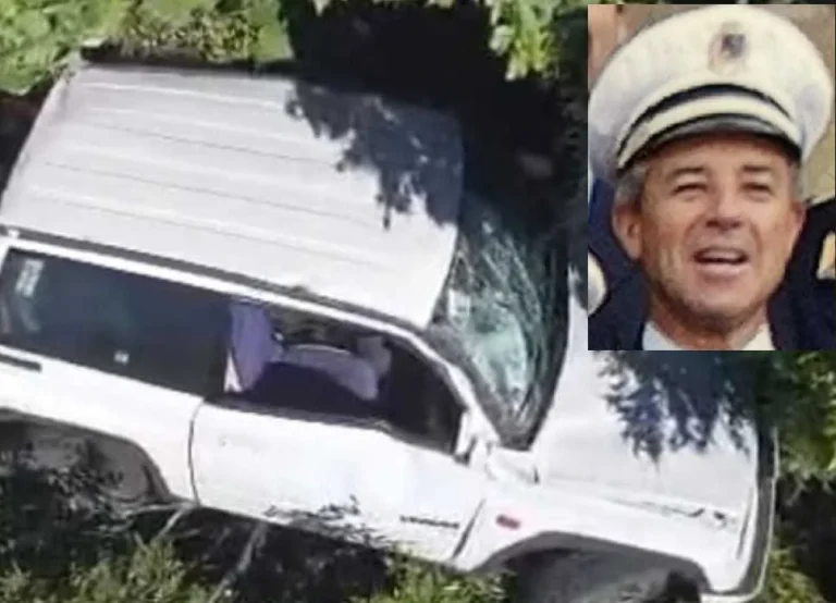 Non è sopravvissuto Francesco Patamia, 68 anni, ex ispettore della Polizia locale di Acireale: l'uomo è rimasto travolto dalla sua Suzuki Vitara, scivolata oltre il ciglio di un terreno privato e caduta in un dirupo di circa quattro metri nella frazione marinara di Santa Maria La Scala. Inutile ogni tentativo di soccorso: i sanitari del 118, giunti sul posto insieme ai Vigili del fuoco e agli agenti della Polizia locale, non hanno potuto fare altro che accertarne il decesso.