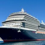 Un passeggero anziano colto da un malore durante la navigazione della nave da crociera "Queen Anne" della Cunard Line è stato evacuato d'urgenza nelle acque dello Stretto di Messina. L'intervento della Guardia Costiera si è svolto in condizioni meteo proibitive, con il maestrale che rendeva il mare agitato al largo di Villafranca Tirrena.