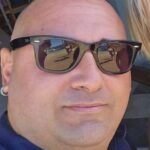 Palermo - Non ce l'ha fatta Giovanni Zarbo, il giovane palermitano ricoverato in gravi condizioni all'ospedale Civico dopo lo scontro avvenuto il 27 aprile scorso in via Pitrè, all'altezza dell'aeroporto di Boccadifalco. Si è spento dopo diciotto giorni di agonia, lasciando un figlio piccolo e una comunità che lo piangeva già dal giorno dell'impatto.