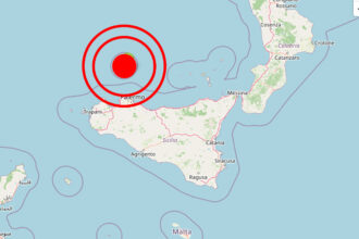 Il Tirreno meridionale è stato protagonista, nelle ultime ore, di una sequenza di eventi sismici di lieve entità che hanno interessato lo specchio d'acqua a nord della Sicilia. I dati registrati dalla rete di monitoraggio dell'Istituto Nazionale di Geofisica e Vulcanologia (INGV) confermano una fase di attività sismica diffusa nell'area, con magnitudo che non hanno superato la soglia di 3.0.