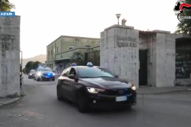 Blitz antimafia a Palermo, kalashnikov, pizzo e auto in fiamme, I NOMI degli arrestati