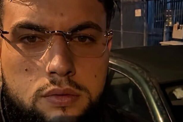 «Non ero lucido»: il 23enne confessa l'omicidio del pensionato ucciso nei box «Non ero lucido»: la confessione del 23enne che ha ucciso a coltellate il pensionato nei sotterranei di un condominio. Giovanni Bruno Madonia, 23 anni, ha ammesso agli inquirenti di aver ucciso Vito Petrigno, il pensionato di 66 anni trovato senza vita nei box e nelle cantine di un palazzo di via Papa Giovanni XXIII, a Palermo. Il giovane è stato rintracciato e bloccato dagli agenti in un'abitazione a breve distanza dalla scena del delitto.