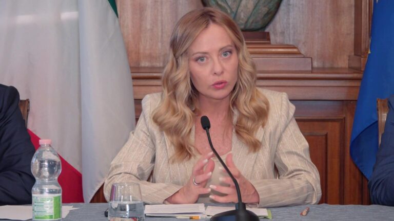palermo meloni kalashnikov immagini che non vedevamo da tempo non escludo uso esercito