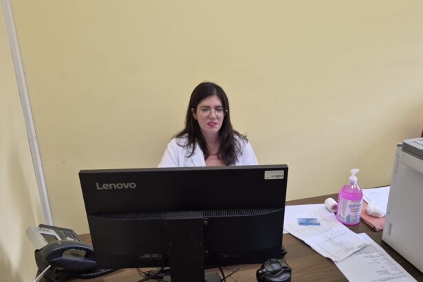 Prosegue anche nel fine settimana l’attività dell’ASP di Palermo per facilitare l’accesso alle vaccinazioni. Domani, sabato 5 settembre, saranno aperti in modalità Open Day, dalle 8.30 alle 14.30, tre centri vaccinali della città: Casa del Sole (via Luigi Sarullo 19), Pietratagliata (via Crocifisso a Pietratagliata 50) e ZEN (via Luigi Einaudi 24). Apertura straordinaria, sempre domani sabato 5 settembre, dalle ore 8.30 alle ore 14.30 anche di 4 centri vaccinali della provincia: Carini (Piazza San Francesco 1), Partinico (via Siracusa 2), Cefalù (via De Gaetani 1) e Misilmeri (via Orto Botanico).