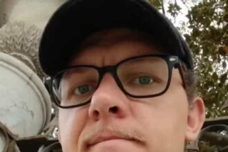 Una settimana senza notizie. Alessandro Pirrotta, 31 anni, non fa ritorno a casa, nel quartiere Cruillas di Palermo, da lunedì 19 ottobre. I familiari, in forte apprensione, hanno denunciato l'allontanamento ai carabinieri e chiedono a chiunque lo abbia visto di farsi avanti.