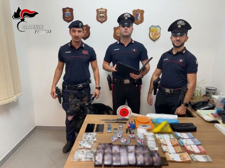 Droga sequestrata dai Carabinieri di Brancaccio e Palermo Villagrazia con logo