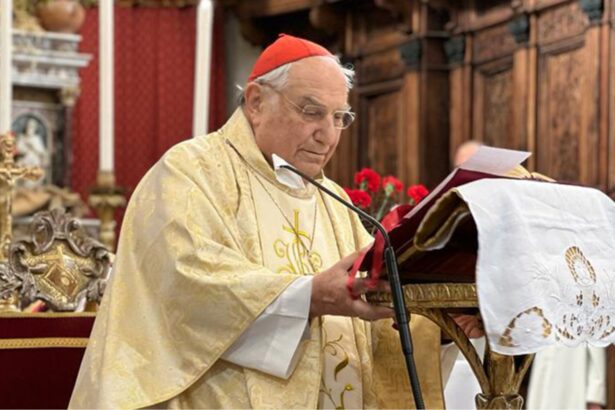 Morto il cardinale Paolo Romeo, arcivescovo emerito di Palermo La Diocesi di Acireale comunica la scomparsa, all’età di 88 anni, di Sua Eminenza Reverendissima il Signor Cardinale Paolo Romeo, arcivescovo emerito di Palermo e figlio della Chiesa acese. Il porporato è morto domenica 25 ottobre 2026 al presidio ospedaliero «San Marco» di Catania.