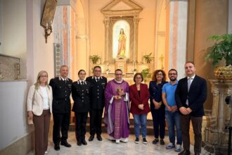 Prosegue l'intensa attività di prevenzione e repressione dei reati predatori condotta dai Carabinieri del Reparto Territoriale di Termini Imerese. I Carabinieri della locale Stazione e del Nucleo Operativo e Radiomobile – Sezione Operativa hanno eseguito un Fermo di Indiziato di Delitto nei confronti di un 36enne Termitano, già noto alle forze dell’ordine e pregiudicato, poiché ritenuto responsabile del furto aggravato commesso lo scorso 20 ottobre all’interno della Chiesa “Maria SS del Carmelo” di Termini Imerese.