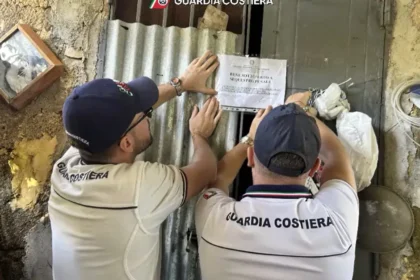 Nove persone denunciate e tre obblighi di dimora notificati tra Bagheria e Casteldaccia: è il bilancio di un'indagine ambientale condotta dalla guardia costiera di Porticello, insieme alla Capitaneria di Porto di Palermo.