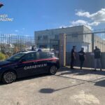 Un'attività di controllo mirata alla verifica del rispetto delle normative ambientali e della tutela della sicurezza sui luoghi di lavoro ha portato alla denuncia in stato di libertà del titolare di un'azienda operante nel settore del rimessaggio, dell'assistenza ai motori marini e della riparazione di imbarcazioni.