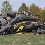 Tre morti e dodici feriti: è il bilancio dello schianto di un elicottero CH-47 italiano in Bosnia-Erzegovina, comunicato dal sindaco di Brčko, Siniša Milić, all'ANSA di Sarajevo. Il velivolo è caduto oggi pomeriggio durante una missione dell'operazione Eufor Althea, e le cause sono ancora in corso di accertamento.