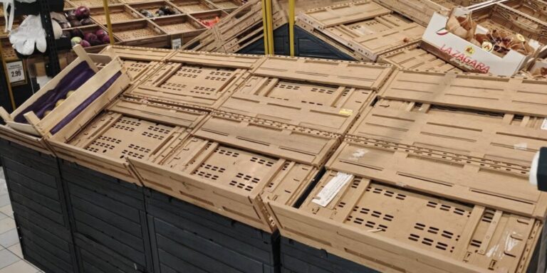 Scaffali vuoti 1200x600 1